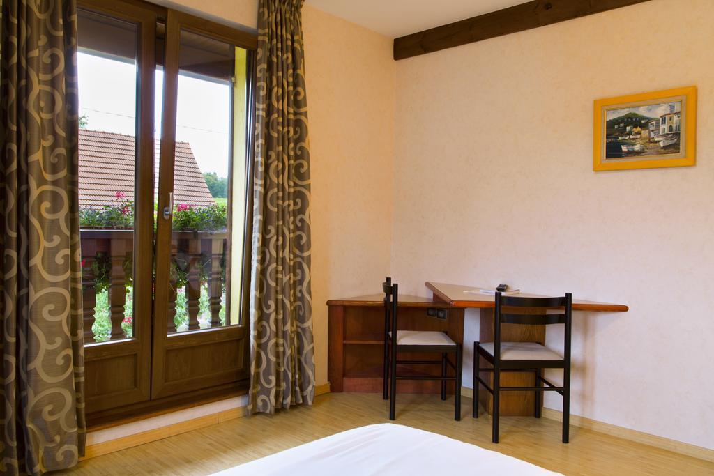 Restaurant A L'Aigle Hotel Wimmenau Quarto foto