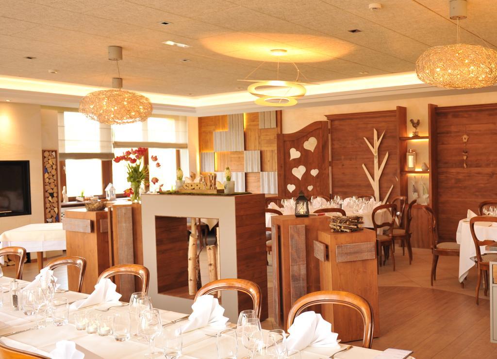 Restaurant A L'Aigle Hotel Wimmenau Exterior foto