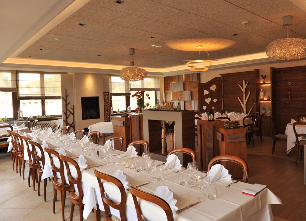 Restaurant A L'Aigle Hotel Wimmenau Exterior foto