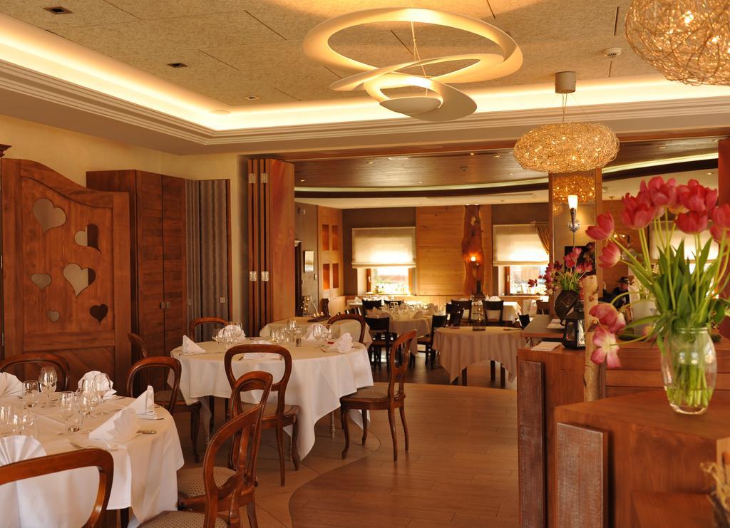 Restaurant A L'Aigle Hotel Wimmenau Exterior foto