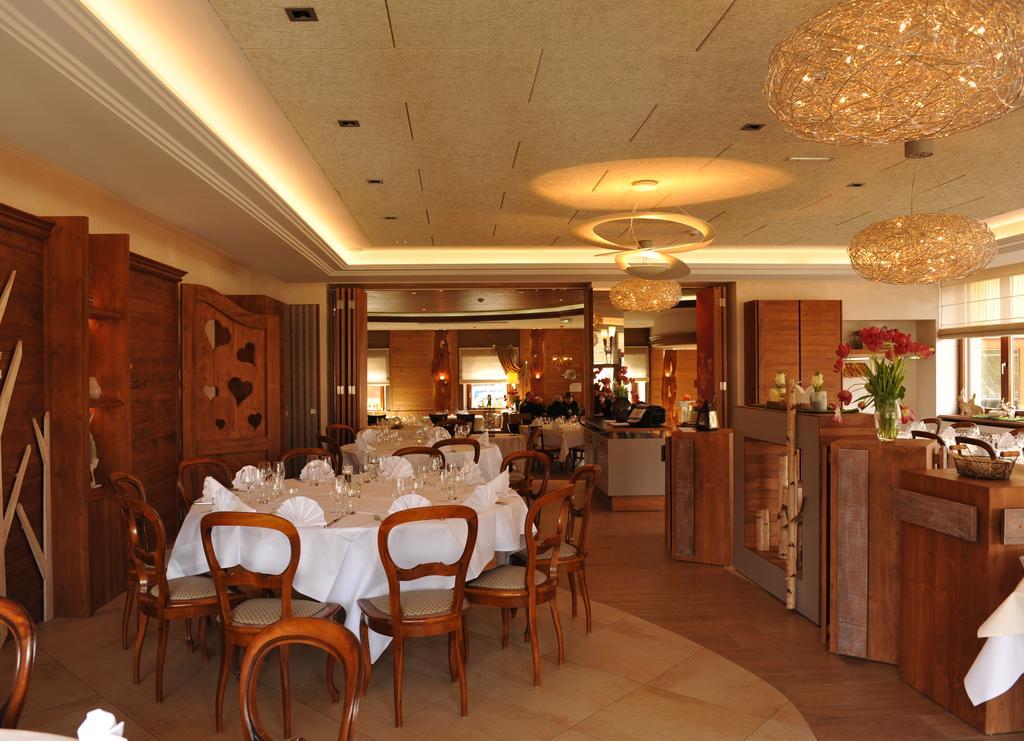 Restaurant A L'Aigle Hotel Wimmenau Exterior foto