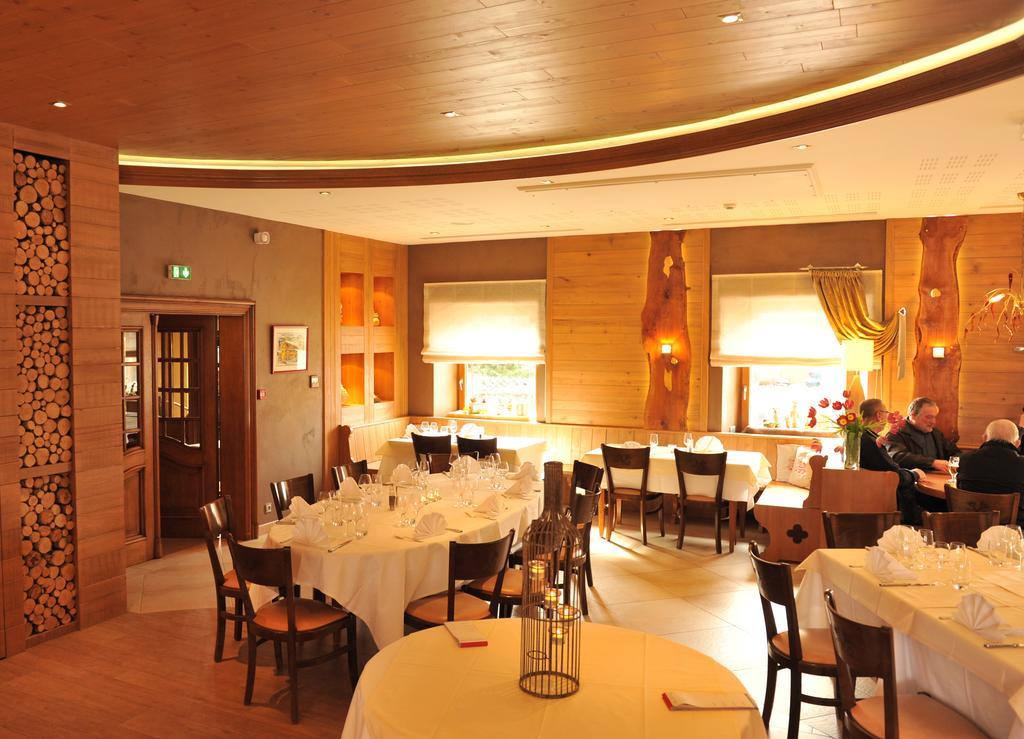 Restaurant A L'Aigle Hotel Wimmenau Exterior foto